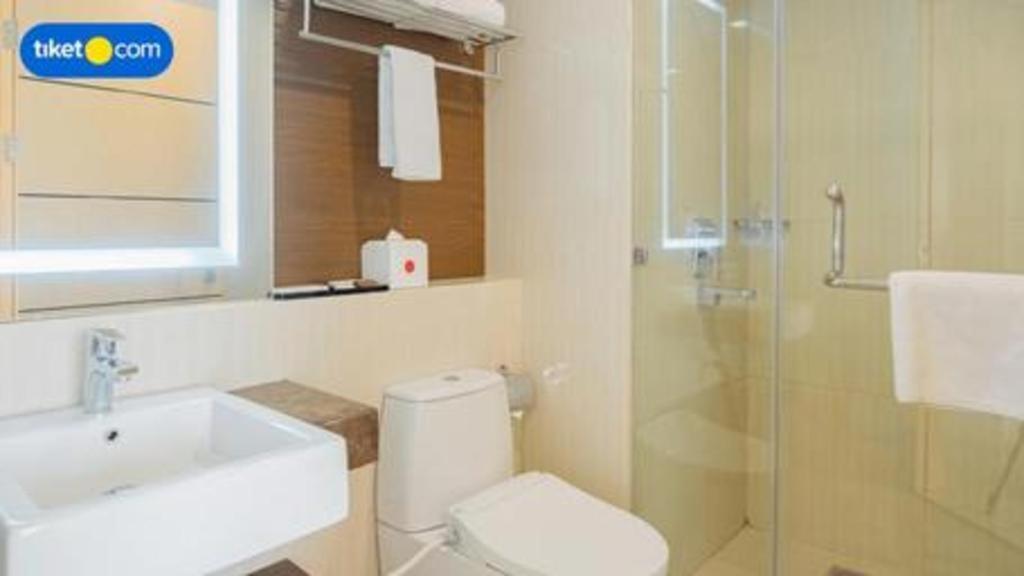 Hotel Grandhika Pemuda Семаранг Екстер'єр фото