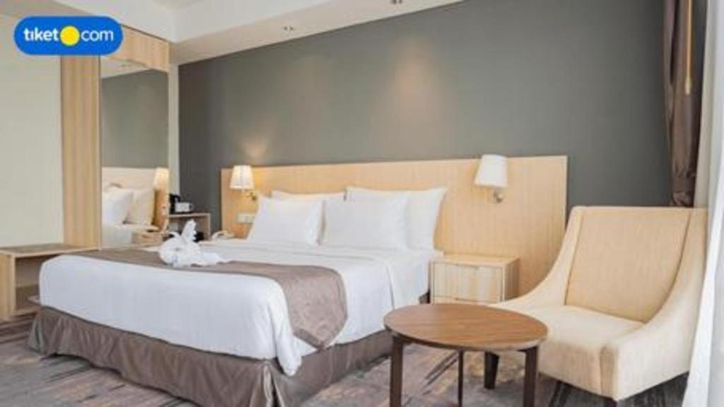 Hotel Grandhika Pemuda Семаранг Екстер'єр фото