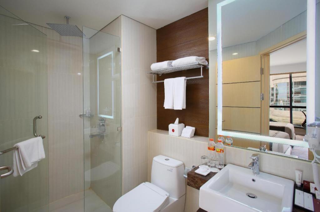 Hotel Grandhika Pemuda Семаранг Екстер'єр фото