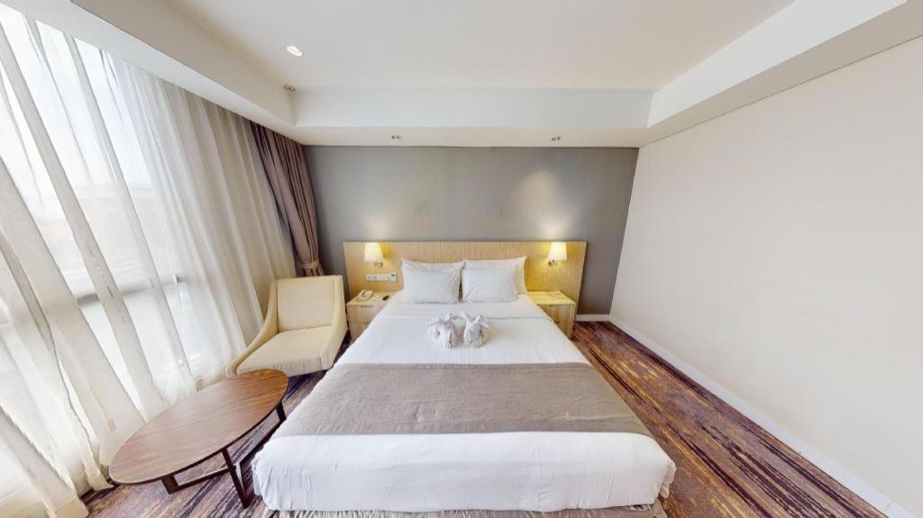 Hotel Grandhika Pemuda Семаранг Екстер'єр фото