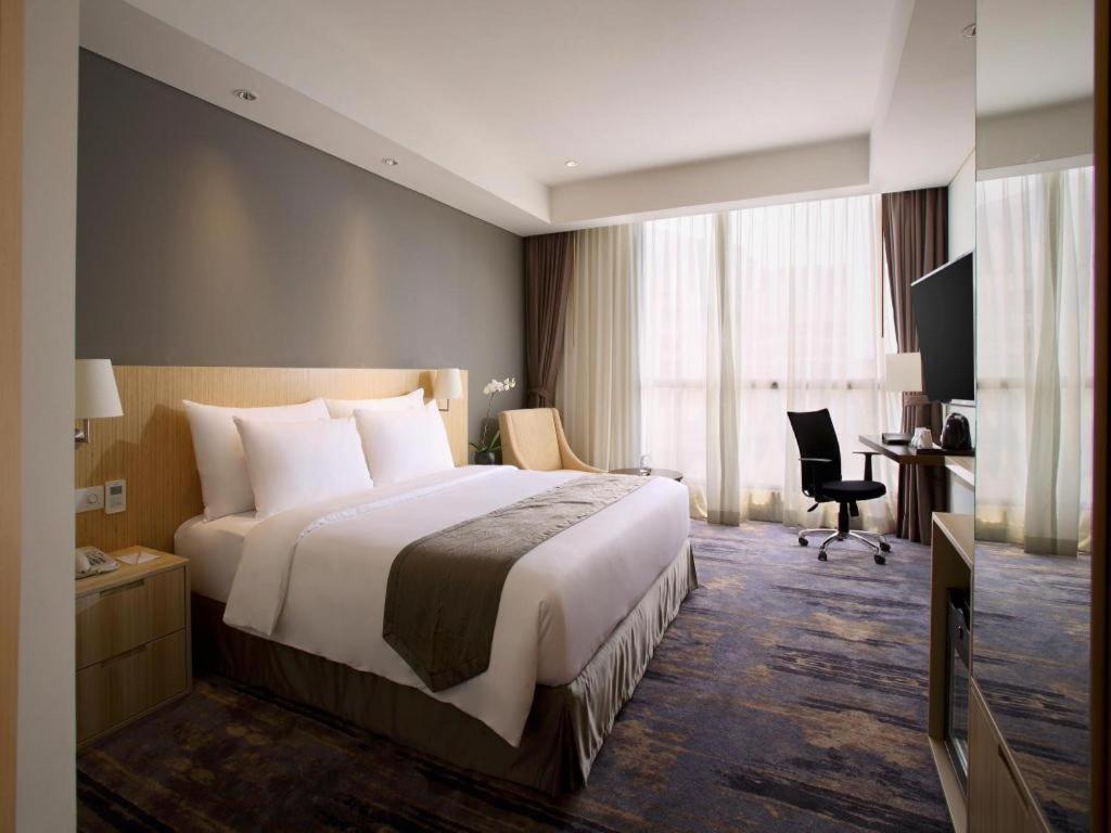 Hotel Grandhika Pemuda Семаранг Екстер'єр фото
