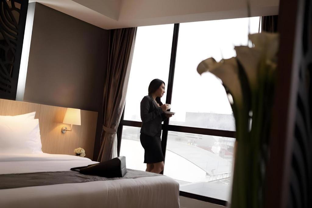 Hotel Grandhika Pemuda Семаранг Екстер'єр фото