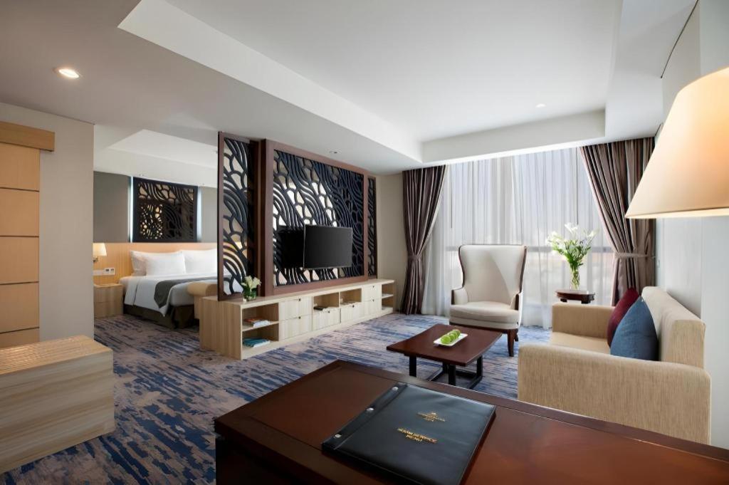 Hotel Grandhika Pemuda Семаранг Екстер'єр фото
